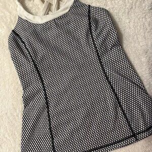 lululemon Workout tank top size 6 (Black And White)